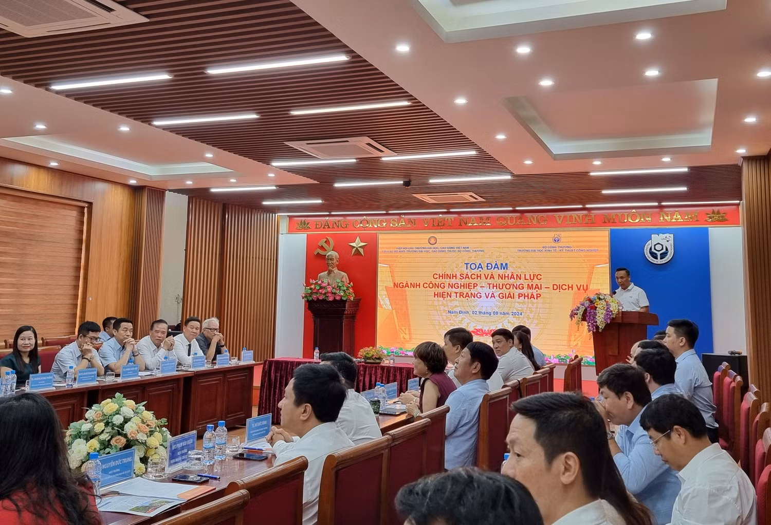 gdvn_cảnh.jpg