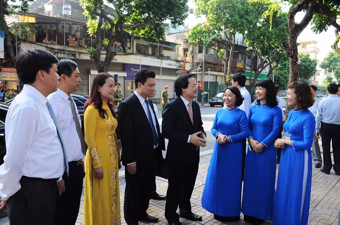 Thế giới thay đổi, đất nước thay đổi, chúng ta phải thay đổi rất mạnh mẽ ảnh 2