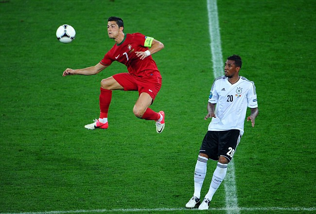 J.Boateng: Ôi, anh ấy siêu quá nhỉ!