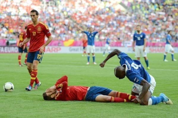 Pique: "Shakira ơi, anh xin lỗi!"