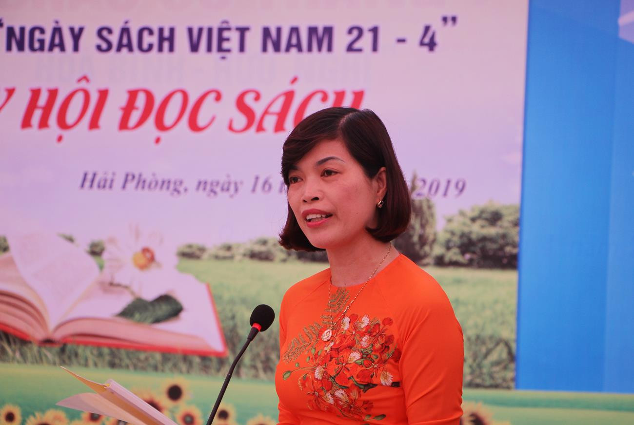 Cô giáo Lê Thị Minh Tâm, Hiệu trưởng Trường Trung học cơ sở Tô Hiệu phát biểu tại ngày hội (Ảnh: Lã Tiến) Cô giáo Lê Thị Minh Tâm, Hiệu trưởng Trường Trung học cơ sở Tô Hiệu phát biểu tại ngày hội (Ảnh: Lã Tiến)