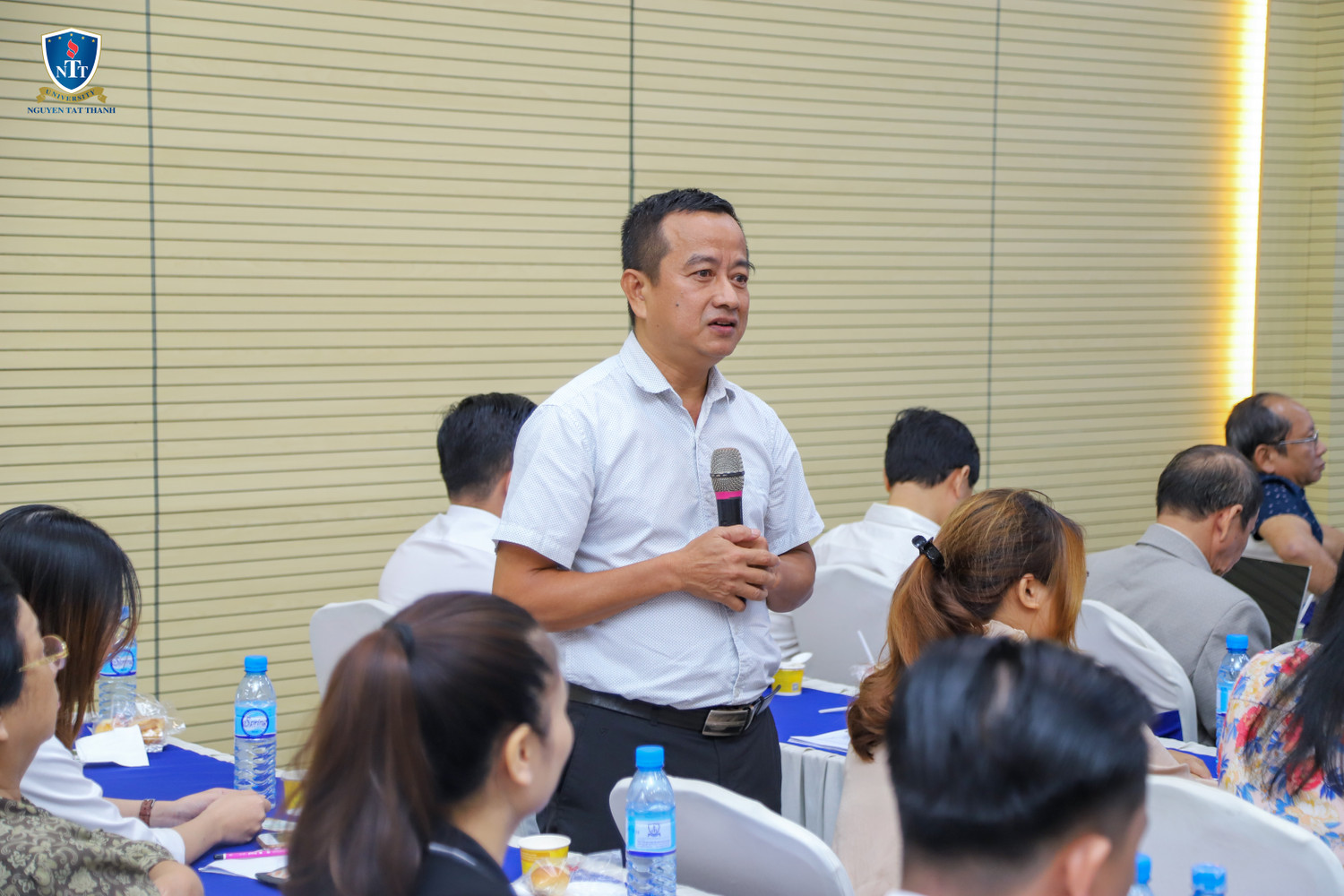 Các doanh nghiệp, chuyên gia, giảng viên đồng nhất với ý kiến thành lập doanh nghiệp trong trường đại học Các doanh nghiệp, chuyên gia, giảng viên đồng nhất với ý kiến thành lập doanh nghiệp trong trường đại học