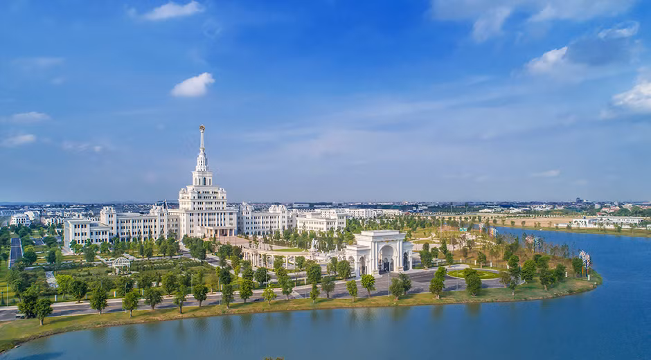 Nhiều gia đình chọn định cư tại phía Đông để xây dựng nền tảng giáo dục vững chắc – toàn diện cho con.