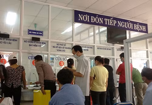 Tình trạng lạm dụng, trục lợi quỹ bảo hiểm y tế đang diễn ra ở nhiều nơi, ngày càng tinh vi. Tình trạng lạm dụng, trục lợi quỹ bảo hiểm y tế đang diễn ra ở nhiều nơi, ngày càng tinh vi.