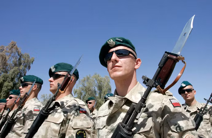 Ba Lan xem cuộc khủng hoảng Ukraine và các động thái của Nga là mối đe dọa đối với sự toàn vẹn lãnh thổ của mình.