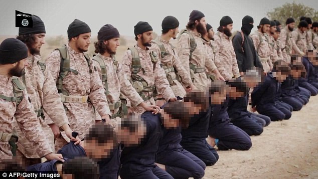 IS hành quyết một nhóm phi công Syria và con tin người Mỹ trong đoạn video mới công bố.