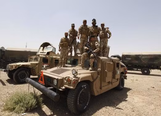 Quân đội Iraq tham gia trấn áp lực lượng nổi dậy ở miền Bắc và miền Trung. Quân đội Iraq tham gia trấn áp lực lượng nổi dậy ở miền Bắc và miền Trung.