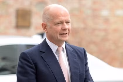 Ngoại trưởng Anh William Hague. Ngoại trưởng Anh William Hague.