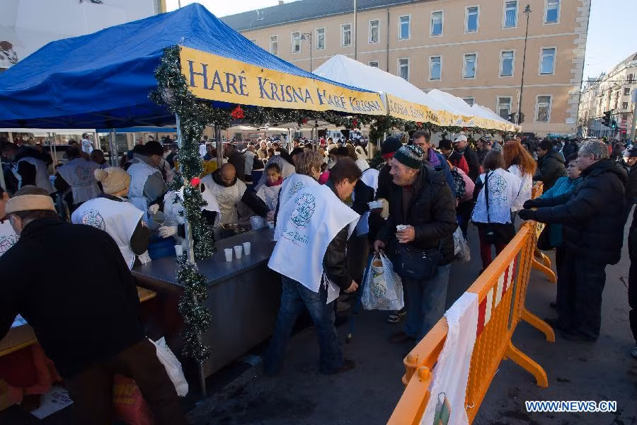 Chợ Giáng sinh Krishna ở Budapest, Hungary. Chợ Giáng sinh Krishna ở Budapest, Hungary.