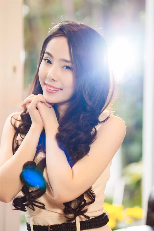 Cùng chiếc mũi thanh, cao hài hòa