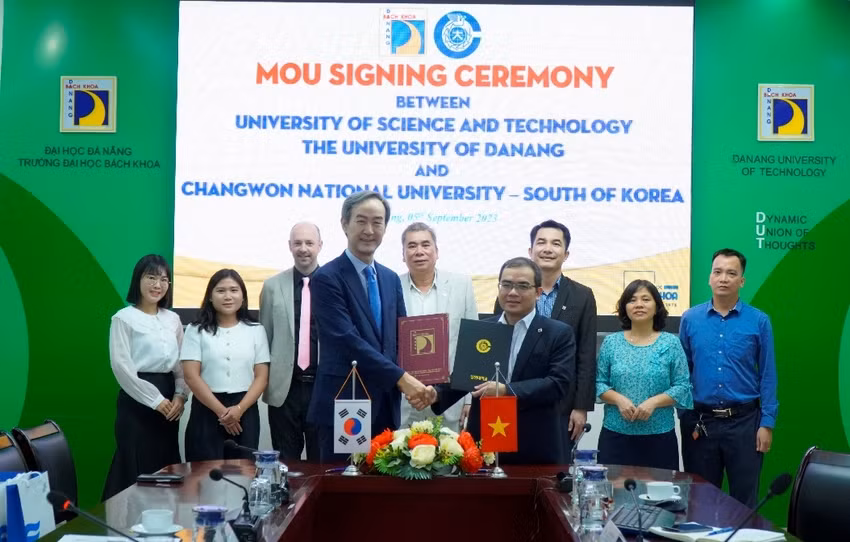 Trường Đại học Bách khoa - Đại học Đà Nẵng và Đại học Quốc Gia Changwon - Hàn Quốc ký kết biên bản ghi nhớ hợp tác. Ảnh: Website nhà trường Trường Đại học Bách khoa - Đại học Đà Nẵng và Đại học Quốc Gia Changwon - Hàn Quốc ký kết biên bản ghi nhớ hợp tác. Ảnh: Website nhà trường