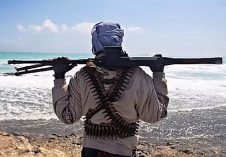 Một tên cướp biển Somalia - Ảnh minh hoạ Một tên cướp biển Somalia - Ảnh minh hoạ