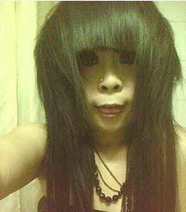 Giới trẻ và trào lưu 'tự khoe' vượt quá giới hạn. Vô tình các em trở thành chủ đề bán tán của cư dân mạng, và nhận những lời bình phẩm gay gắt.
