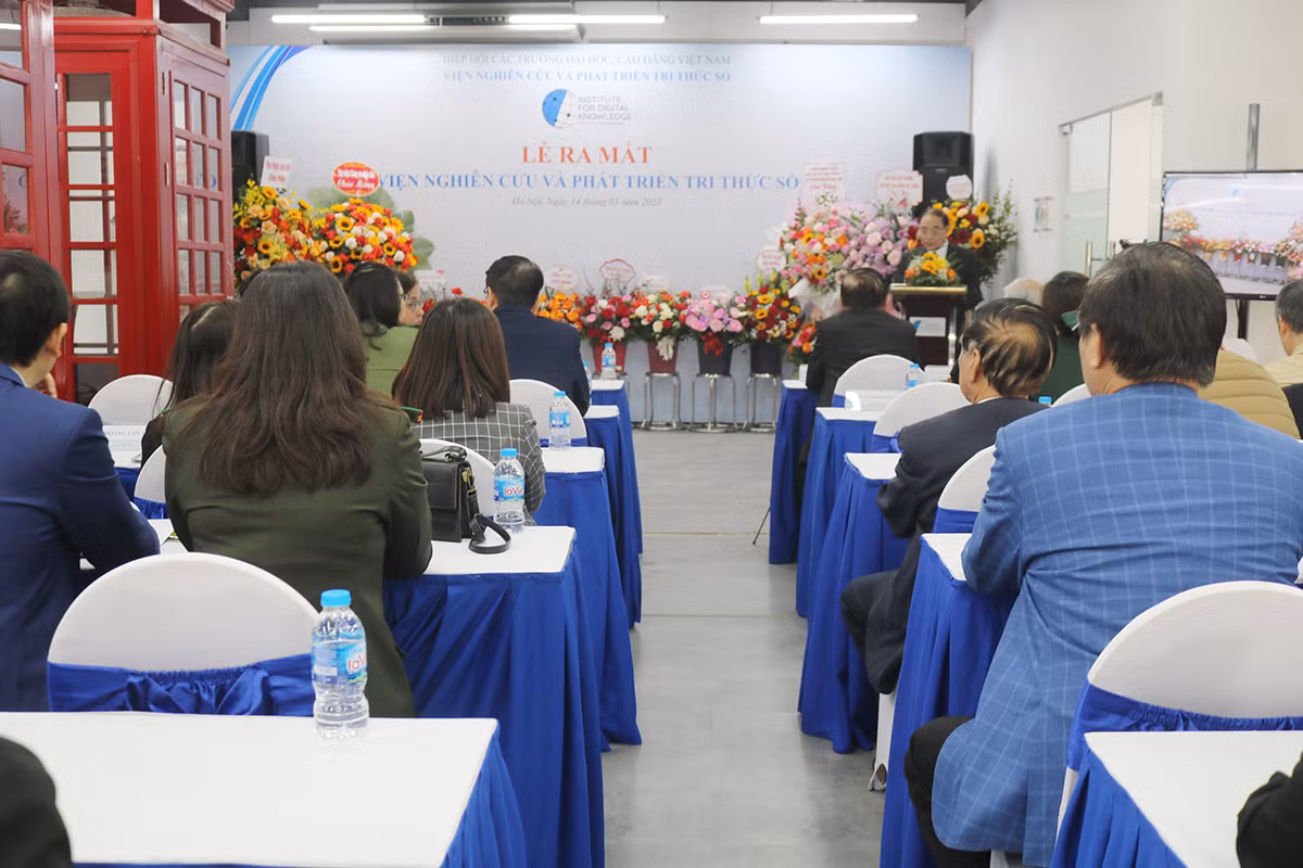 Toàn cảnh buổi lễ ra mắt Viện Nghiên cứu và Phát triển Tri thức số. Ảnh: DN Toàn cảnh buổi lễ ra mắt Viện Nghiên cứu và Phát triển Tri thức số. Ảnh: DN
