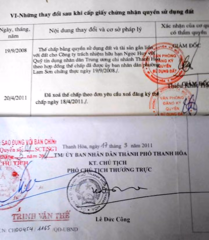 Ngày 17/3/2011, UBND thành phố Thanh Hóa cấp giấy chứng nhận (mới) BĐ 473979 chồng lên diện tích đã được cấp giấy chứng nhận trước đó. Trong khi đó giấy chứng nhận quyền sử (cũ) AG 725751 vẫn đang được thế chấp tại Quỹ tín dụng nhân dân Trung ương (ảnh: ĐỨC THIỆN).