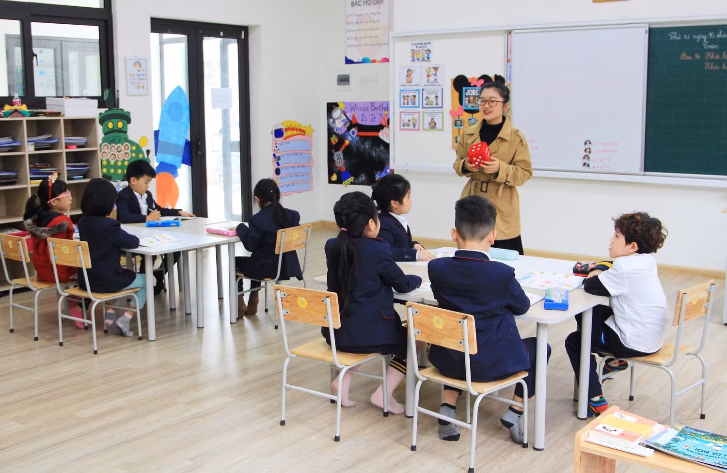 Lớp học đa chiều, linh hoạt và có thể luân chuyển, mở rộng. Lớp học đa chiều, linh hoạt và có thể luân chuyển, mở rộng.