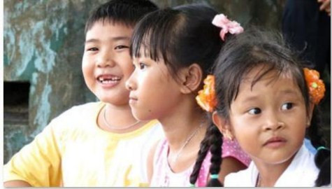 >> ĐẦU NĂM MỚI, HỌC SINH ĐẦU TRẦN ĐÙA GIỠN VỚI TỬ THẦN >> CHÙM ẢNH: NỮ SINH ĐẸP RẠNG NGỜI NGÀY KHAI GIẢNG