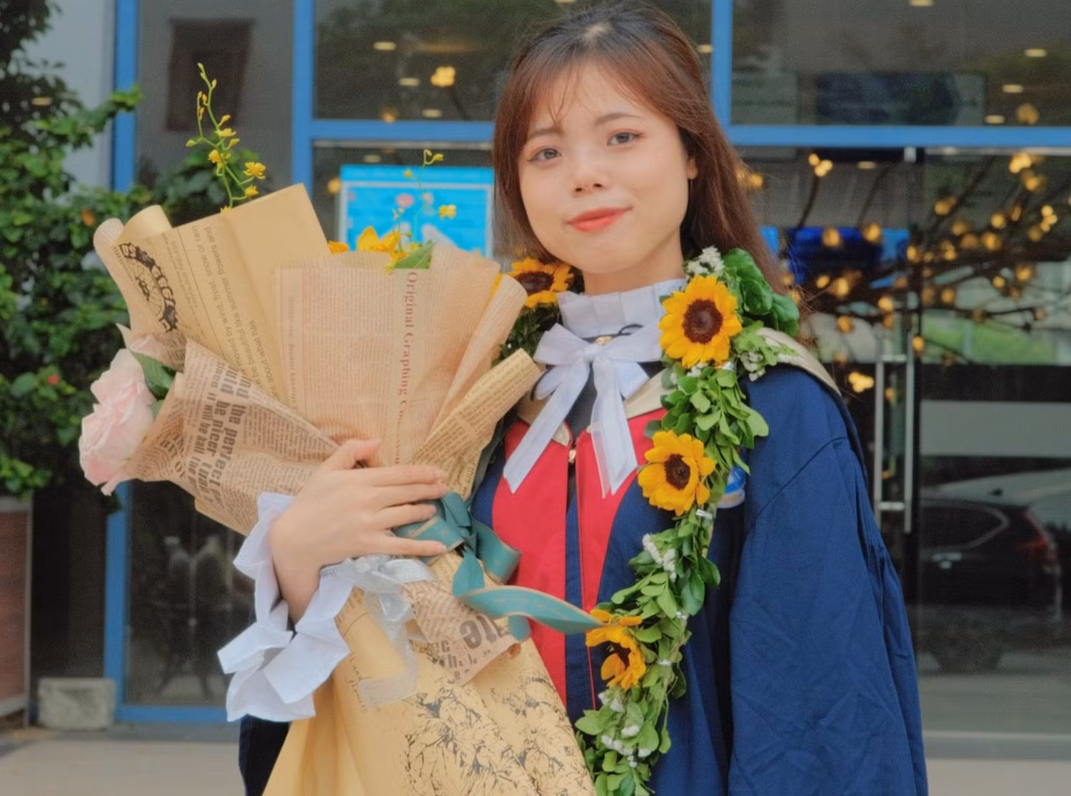Dương Thị Hương (sinh năm 2000, Bắc Ninh), lớp Truyền thông Marketing 60 là một trong 46 gương mặt thủ khoa tốt nghiệp xuất sắc năm 2022 của Trường Đại học Kinh tế quốc dân (ảnh:NVCC)