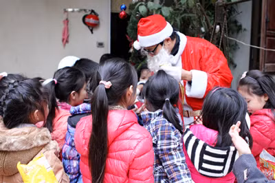 Chuyện "dở khóc dở cười" của "ông già Noel" Việt ảnh 6