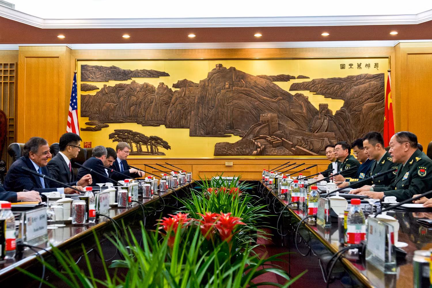Hội đàm cùng tướng Lương Quang Liệt