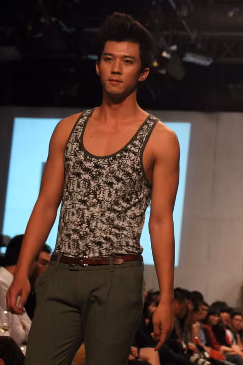Hà Việt Dũng - giải đồng Siêu mẫu Việt Nam 2011 Hà Việt Dũng - giải đồng Siêu mẫu Việt Nam 2011