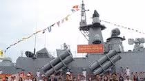 Ngày 2 tháng 6 năm 2015, Hải quân Việt Nam nhận bàn giao 2 tàu tên lửa HQ 379 và HQ 380 lớp Molniya