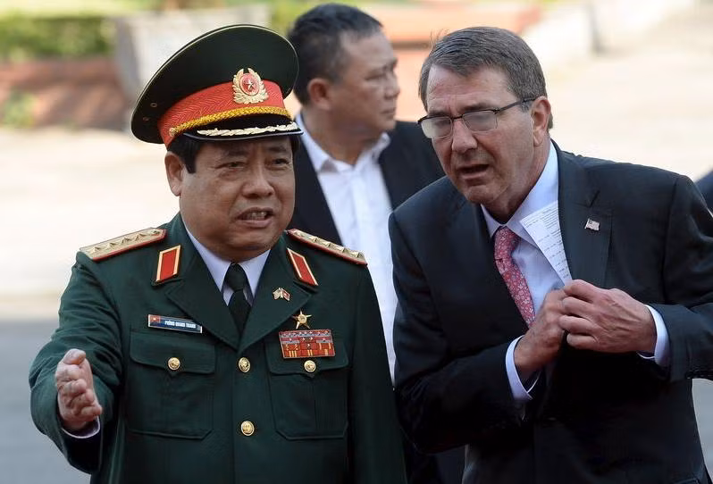 Từ ngày 31 tháng 5 đến ngày 2 tháng 6 năm 2015, Bộ trưởng Quốc phòng Mỹ Ashton B. Carter thăm Việt Nam