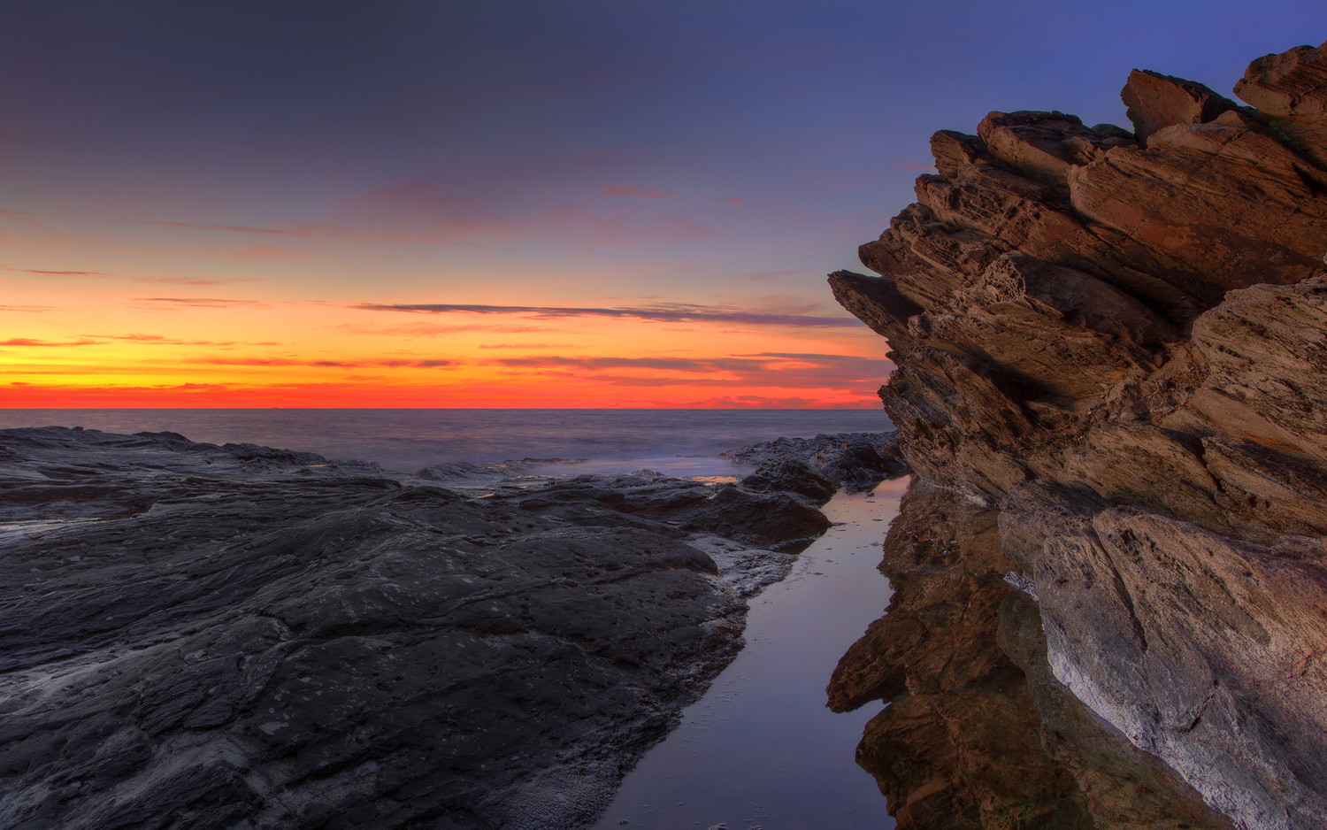Công viên quốc gia Beavertail bang Rhode Island, Mỹ. Chụp bởi Canon EOS 60D, Canon EF 17-40mm f/4L USM. Công viên quốc gia Beavertail bang Rhode Island, Mỹ. Chụp bởi Canon EOS 60D, Canon EF 17-40mm f/4L USM.