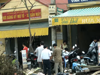“Cò” giao thông “hốt” bạc triệu mỗi ngày ảnh 2 “Cò” giao thông “hốt” bạc triệu mỗi ngày ảnh 2