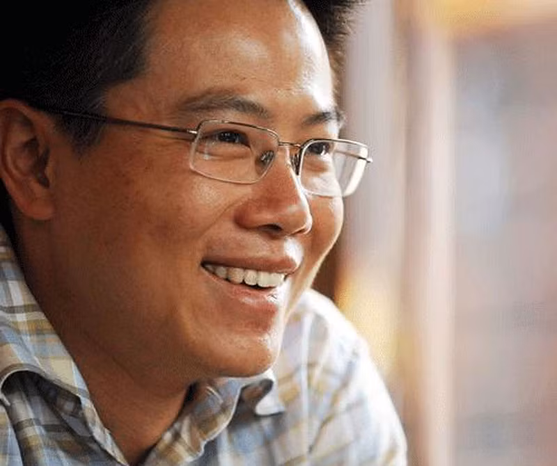 "Để tìm tòi, giải một bài toán khó, có lẽ phải luôn nghĩ về nó. Nghĩ về nó ngay cả khi đang làm việc khác, vì thế nên nhà toán học hay mang tiếng đãng trí"- GS Ngô Bảo Châu. "Để tìm tòi, giải một bài toán khó, có lẽ phải luôn nghĩ về nó. Nghĩ về nó ngay cả khi đang làm việc khác, vì thế nên nhà toán học hay mang tiếng đãng trí"- GS Ngô Bảo Châu.