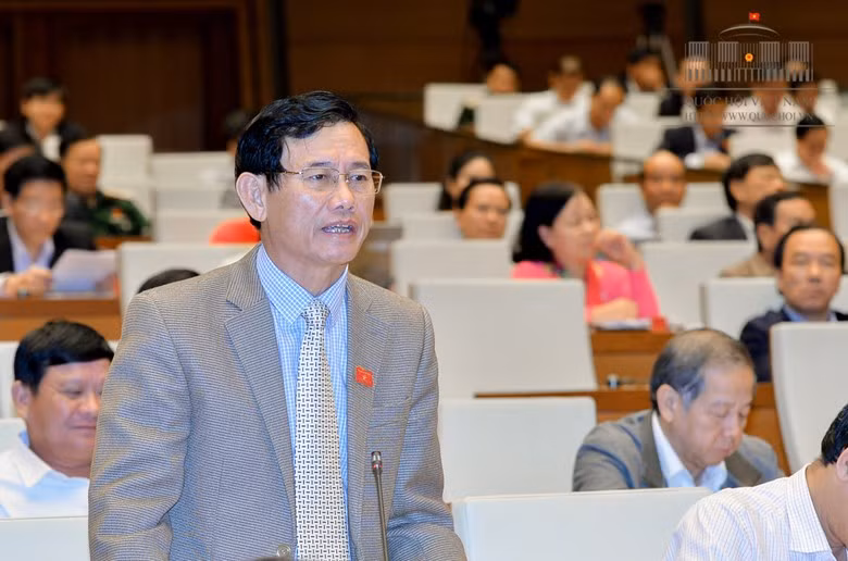 Đại biểu Nguyễn Ngọc Phương: "Công khai danh tính thí sinh, phụ huynh trong vụ gian lận điểm thi là cần thiết". Ảnh: Quochoi.vn Đại biểu Nguyễn Ngọc Phương: "Công khai danh tính thí sinh, phụ huynh trong vụ gian lận điểm thi là cần thiết". Ảnh: Quochoi.vn