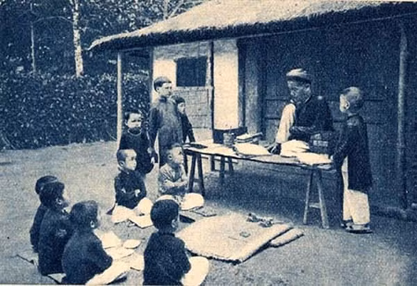Người Việt Nam có truyền thống tôn sư trọng đạo. (Ảnh minh họa chưa rõ nguồn) Người Việt Nam có truyền thống tôn sư trọng đạo. (Ảnh minh họa chưa rõ nguồn)