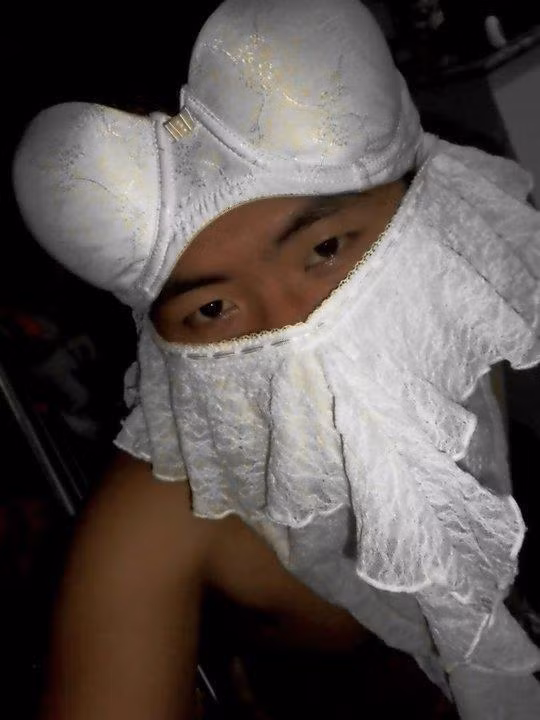"Không phải tất cả phụ nữ đều đẹp, và không phải người đẹp nào cũng là phụ nữ"