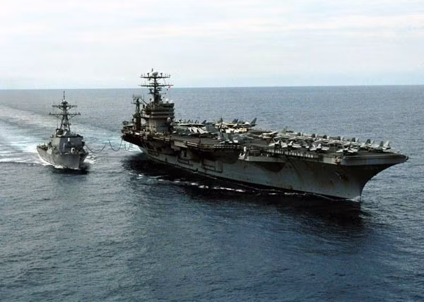 Tàu sân bay Carl Vinson của Hải quân Mỹ đã đến vùng Vịnh Tàu sân bay Carl Vinson của Hải quân Mỹ đã đến vùng Vịnh