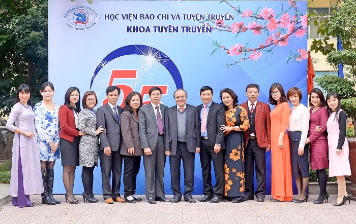 Khoa Tuyên truyền đã xây dựng được đội ngũ giảng viên và nghiên cứu viên chuyên nghiệp, nhiệt huyết, có năng lực và trình độ cao về chuyên môn. Ảnh: KTT. Khoa Tuyên truyền đã xây dựng được đội ngũ giảng viên và nghiên cứu viên chuyên nghiệp, nhiệt huyết, có năng lực và trình độ cao về chuyên môn. Ảnh: KTT.