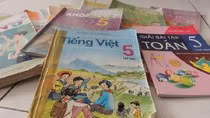  Nhà xuất bản Giáo dục giải thích thế nào khi sách giáo khoa đã tăng giá? ảnh 2
