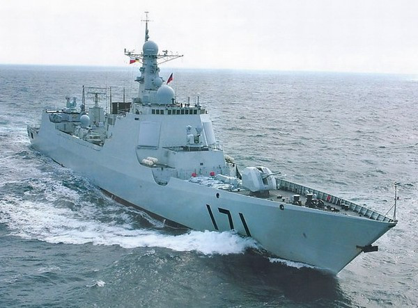Tàu khu trục tên lửa Hải Khẩu số hiệu 171 Type 052C của Hạm đội Nam Hải, Hải quân Trung Quốc được báo chí Trung Quốc cho là tàu Aegis. Tàu khu trục tên lửa Hải Khẩu số hiệu 171 Type 052C của Hạm đội Nam Hải, Hải quân Trung Quốc được báo chí Trung Quốc cho là tàu Aegis.