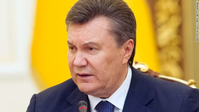 Tổng thống Ukraina bị lật đổ Victor Yanukovych, người được cho là đang tìm cách rời khỏi đất nước.