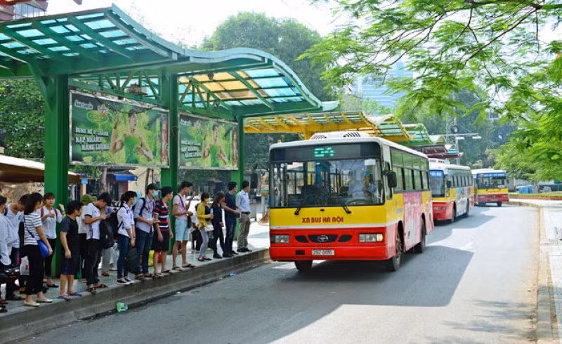 Phó thủ tướng chỉ đạo tiếp tục nâng cao chất lượng dịch vụ, thái độ phục vụ hành khách của đội ngũ lái xe và nhân viên phục vụ trên xe bus (ảnh minh họa - nguồn chinhphu.vn).