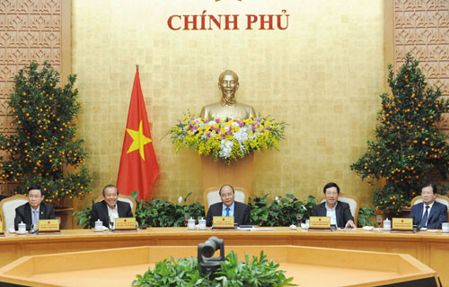 Thủ tướng Nguyễn Xuân Phúc và các Phó Thủ tướng họp Thường trực Chính phủ sau kỳ nghỉ Tết Nguyên đán Mậu Tuất. Ảnh: VGP Thủ tướng Nguyễn Xuân Phúc và các Phó Thủ tướng họp Thường trực Chính phủ sau kỳ nghỉ Tết Nguyên đán Mậu Tuất. Ảnh: VGP