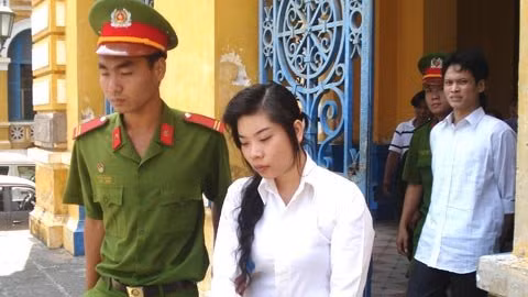 Bị cáo Nguyễn Huỳnh Bích Thủy và Đào Văn Còn sau phiên tòa sơ thẩm Bị cáo Nguyễn Huỳnh Bích Thủy và Đào Văn Còn sau phiên tòa sơ thẩm