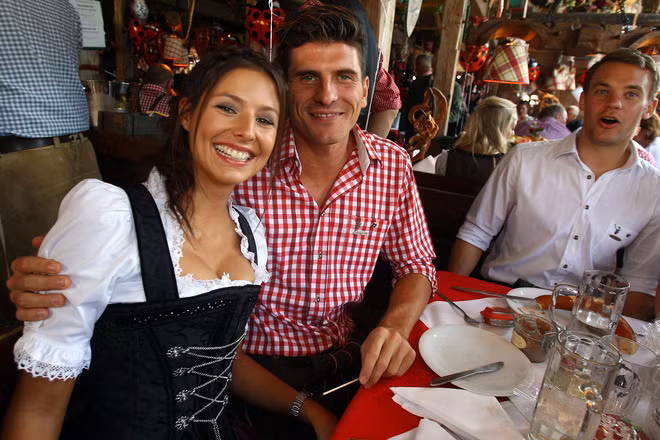 Mario Gomez cùng nửa kia của mình, Silvia Mario Gomez cùng nửa kia của mình, Silvia