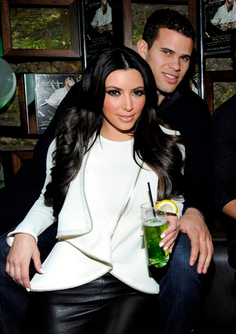 Đám cưới với Kris Humphries chỉ là công cụ để cô Kim kiếm tiền Đám cưới với Kris Humphries chỉ là công cụ để cô Kim kiếm tiền