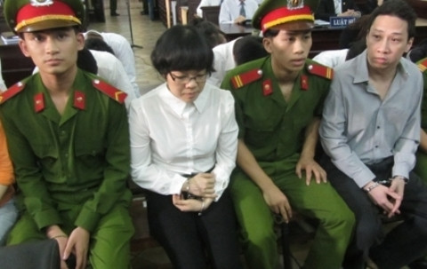 'Siêu lừa' Huyền Như và đồng phạm tại phiên tòa sơ thẩm.