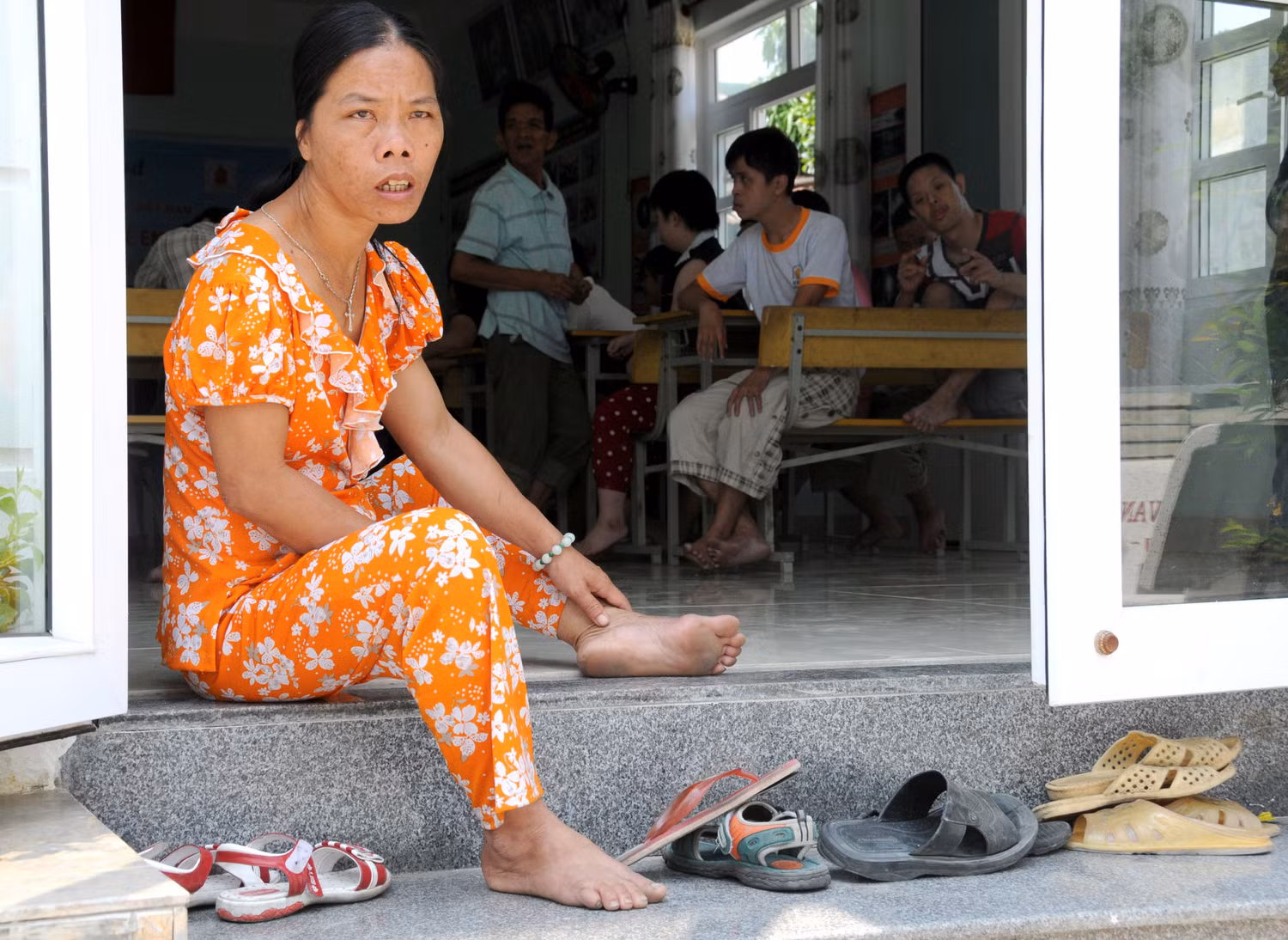 Sean Kimmons cũng đã tiếp xúc với những nạn nhân còn có khả năng nhận thức, lao động nhẹ