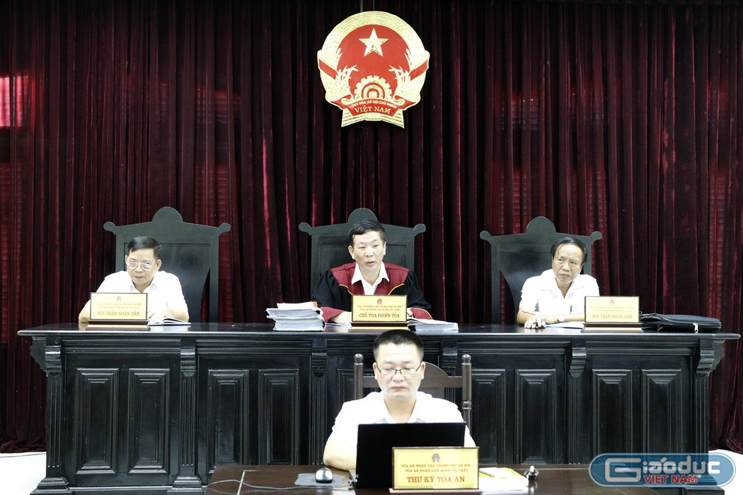 Quang cảnh phiên tòa. Ảnh: Tùng Dương Quang cảnh phiên tòa. Ảnh: Tùng Dương