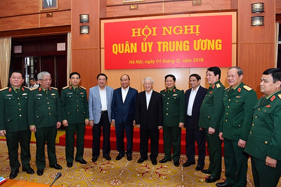 Tổng Bí thư, Chủ tịch nước Nguyễn Phú Trọng, Bí thư Quân ủy Trung ương và Thủ tướng Nguyễn Xuân Phúc với các đại biểu dự Hội nghị. Ảnh: QĐND Tổng Bí thư, Chủ tịch nước Nguyễn Phú Trọng, Bí thư Quân ủy Trung ương và Thủ tướng Nguyễn Xuân Phúc với các đại biểu dự Hội nghị. Ảnh: QĐND