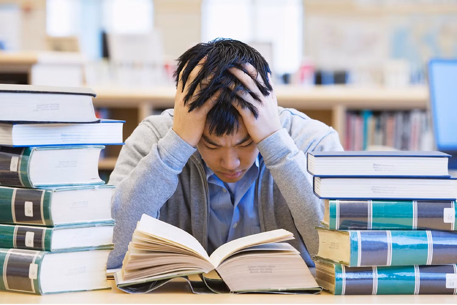 Thầy cô, cha mẹ tuyệt đối không nên ép học trò học. (Ảnh minh họa: Thieunien.vn) Thầy cô, cha mẹ tuyệt đối không nên ép học trò học. (Ảnh minh họa: Thieunien.vn)