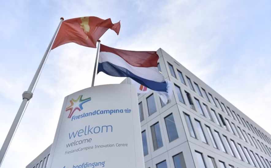 Vương miện Hoàng gia của FrieslandCampina là bảo chứng cho chất lượng nguồn sữa chuẩn Hà Lan