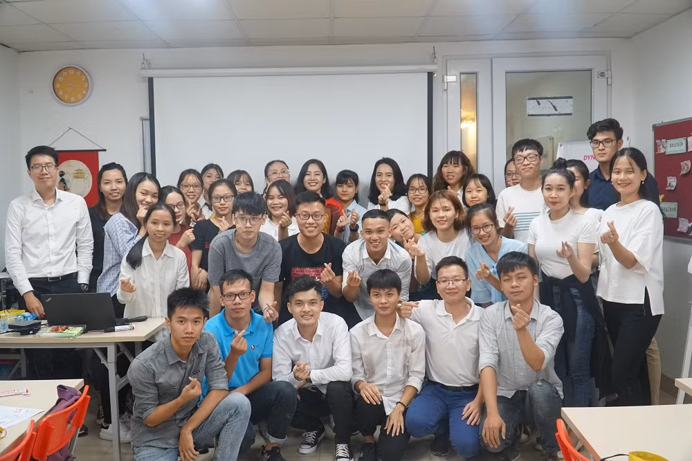 Buổi tập huấn đầu tiên diễn ra thành công tốt đẹp. Buổi tập huấn đầu tiên diễn ra thành công tốt đẹp.